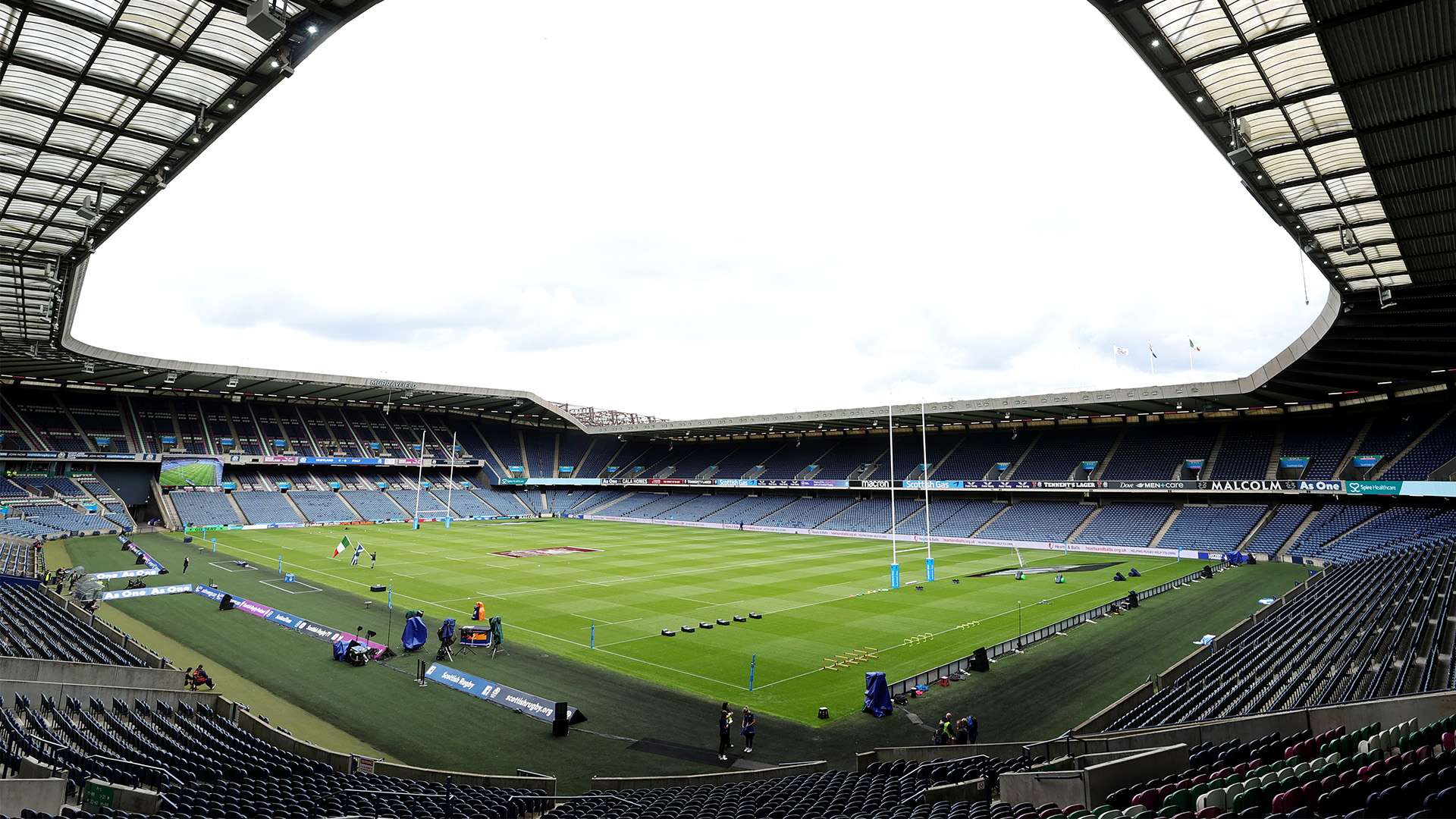 她在场上胜 她在场上胜